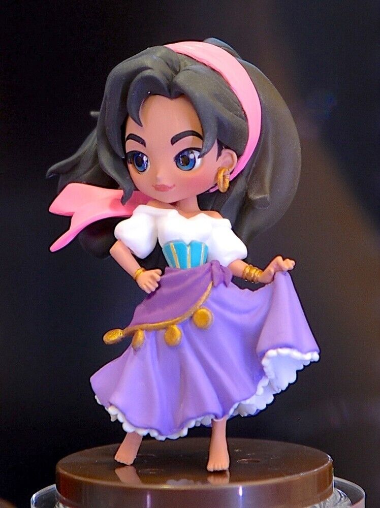 Q posket petit Disney Esmeralda The Bells of Notre Dame Qposket Figure Doll