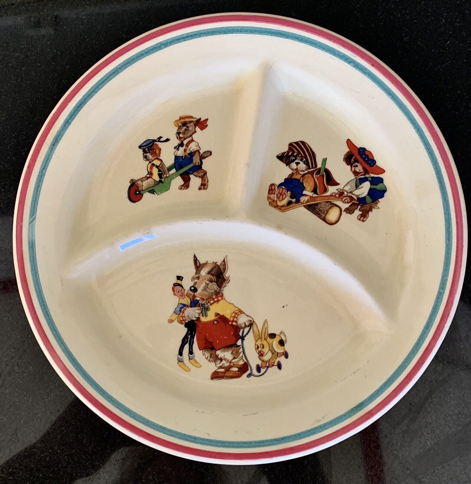 Crown Potteries, Co Vintage Divided Baby Children\'s Dish Dogs 7.5\