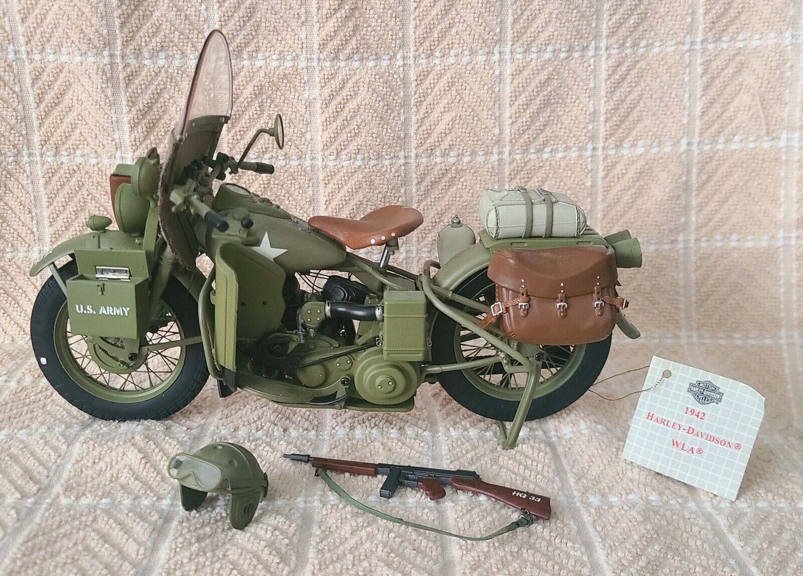 Franklin Mint 1942 Harley-Davidson WLA Military Bike With Helmet, Rifle & Box.