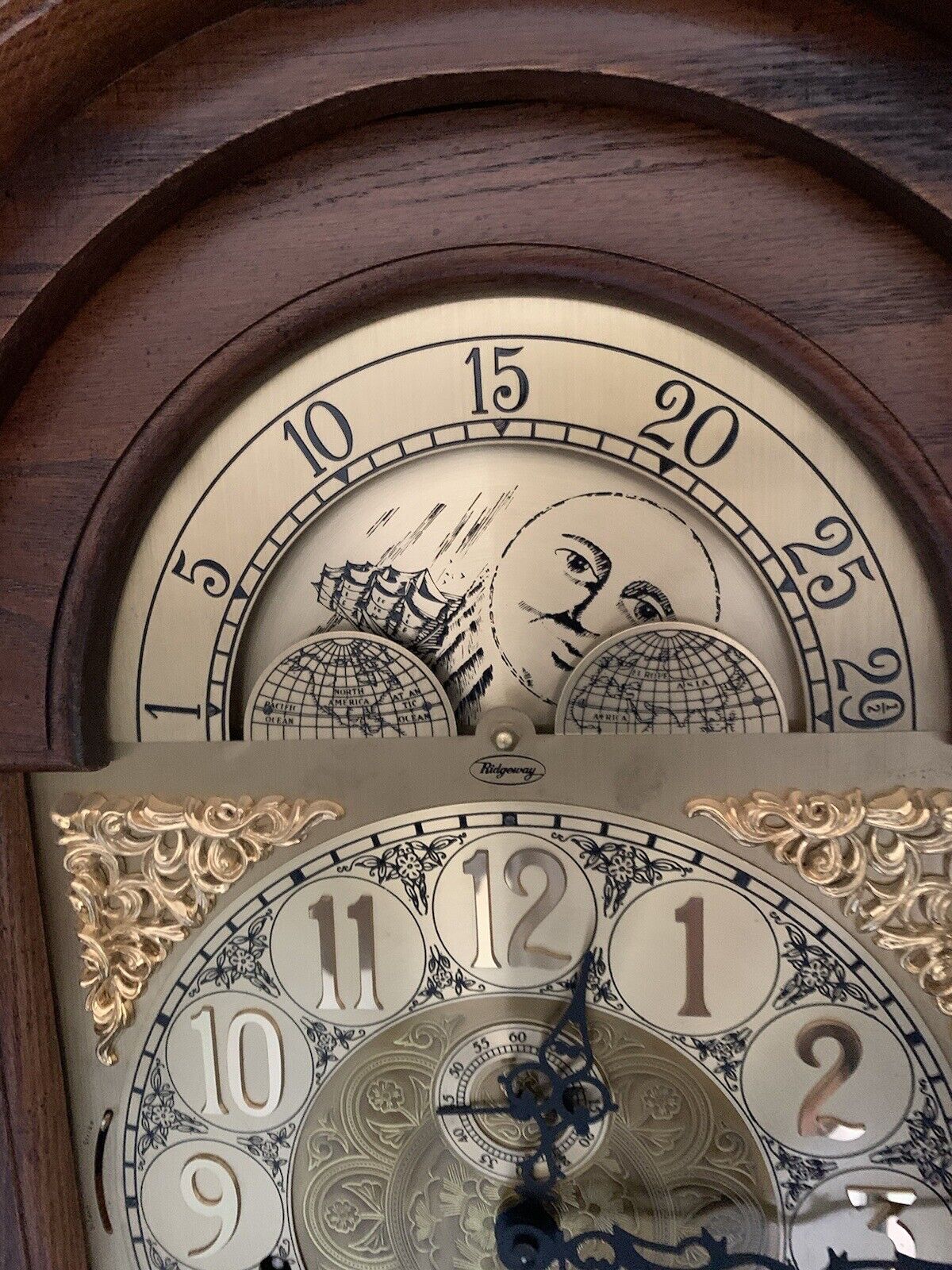 RARE ‘83 Ridgeway Grandfather Clock Tall Case Golden Moon Dial Ornate Finish