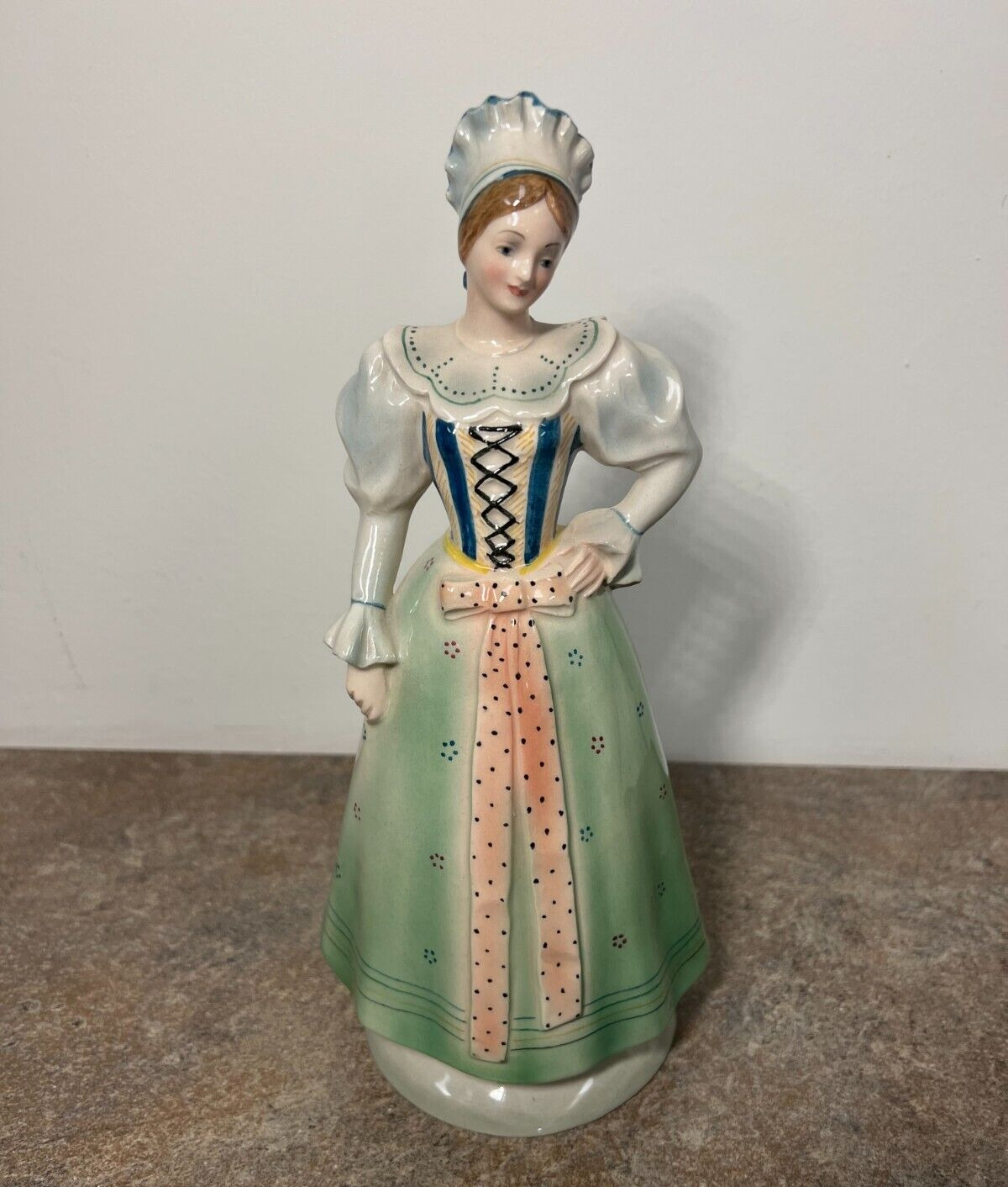 Eugenio Pattarino Lady No. 242 Italy 10 3/4 Inch Figurine Es101