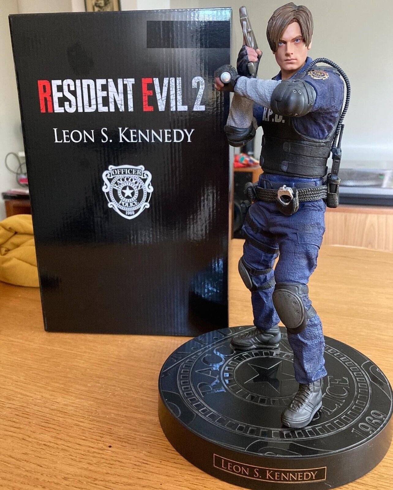 Game Resident Evil 2 Leon Scott Kennedy 1/6 Scale PVC Figure Statue NEW NO BOX