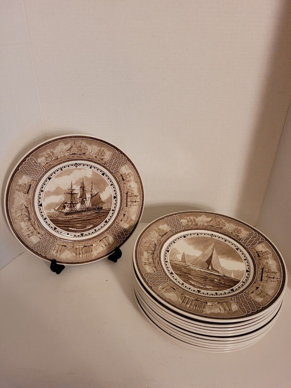 Set of 12 Wedgewood The American Sailing Ships Dinner Plates