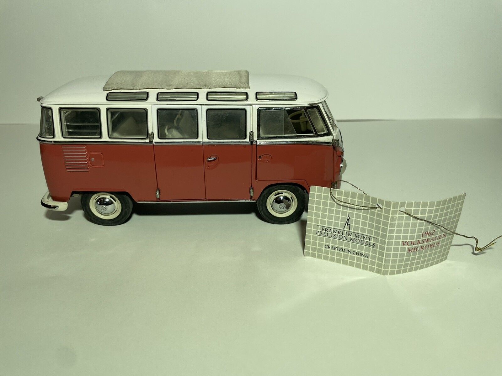 Franklin Mint 1962 Volkswagen Microbus 23 Windows Bus Open Rooftop 1/24 Scale