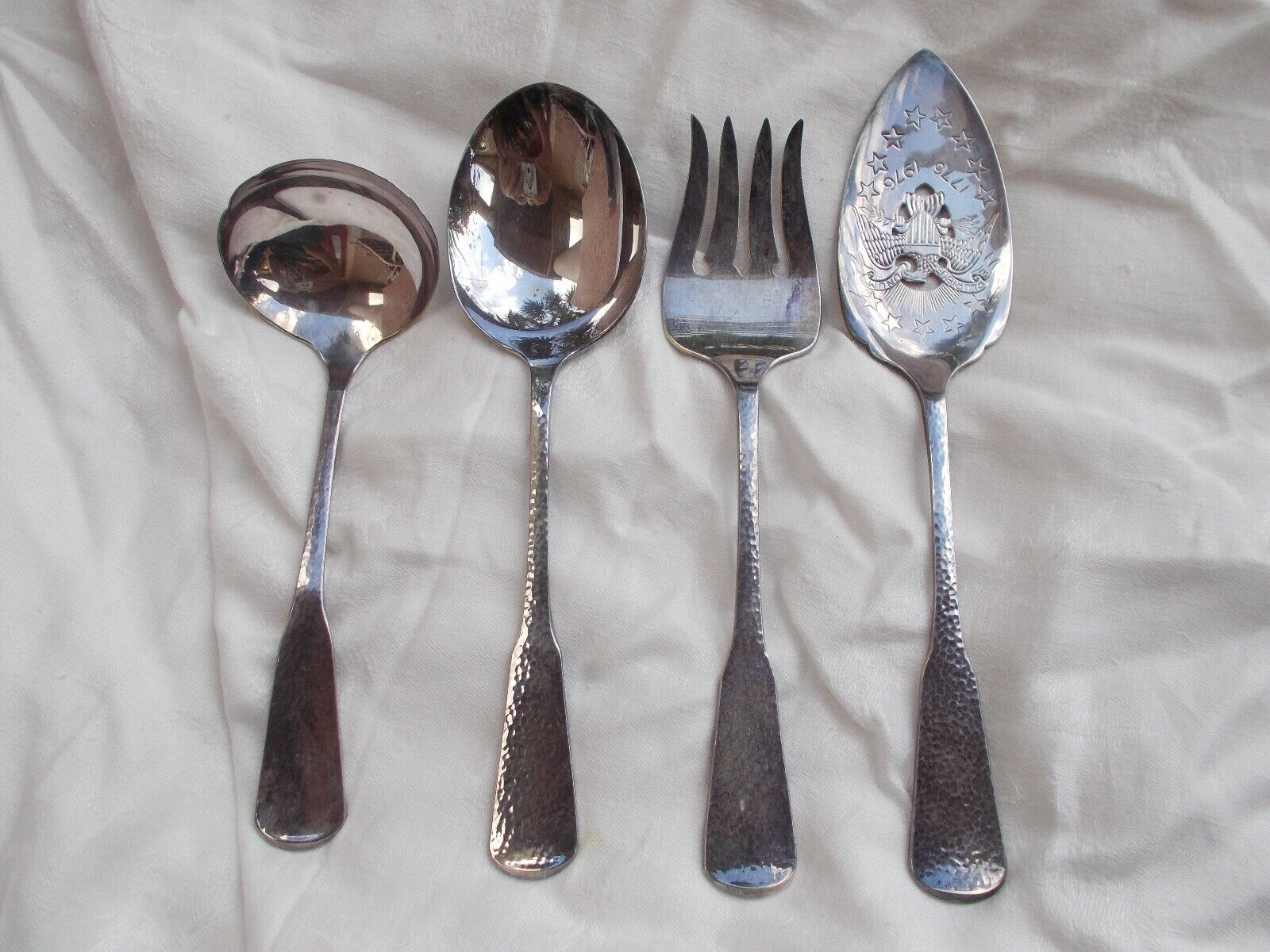 1881 Rogers FIRST COLONY 4 Serving Pcs Hammered Silverplate? Flatware Oneida Ltd