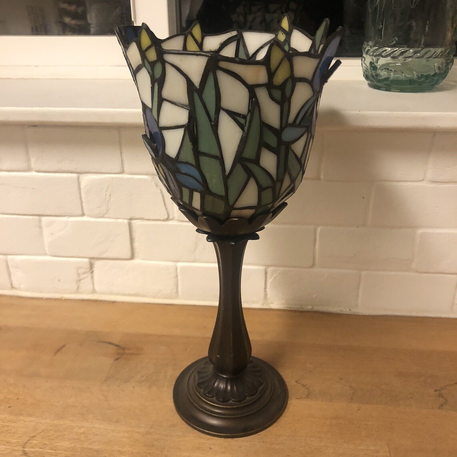 NIB PartyLite Iris Candle Lamp Tiffany Stained Leaded Glass Mosaic Brass Base