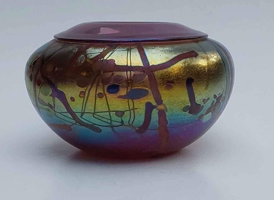Beautiful Iridescent Gold Art Glass Vase Hand Blown Signed By James Norton MINT