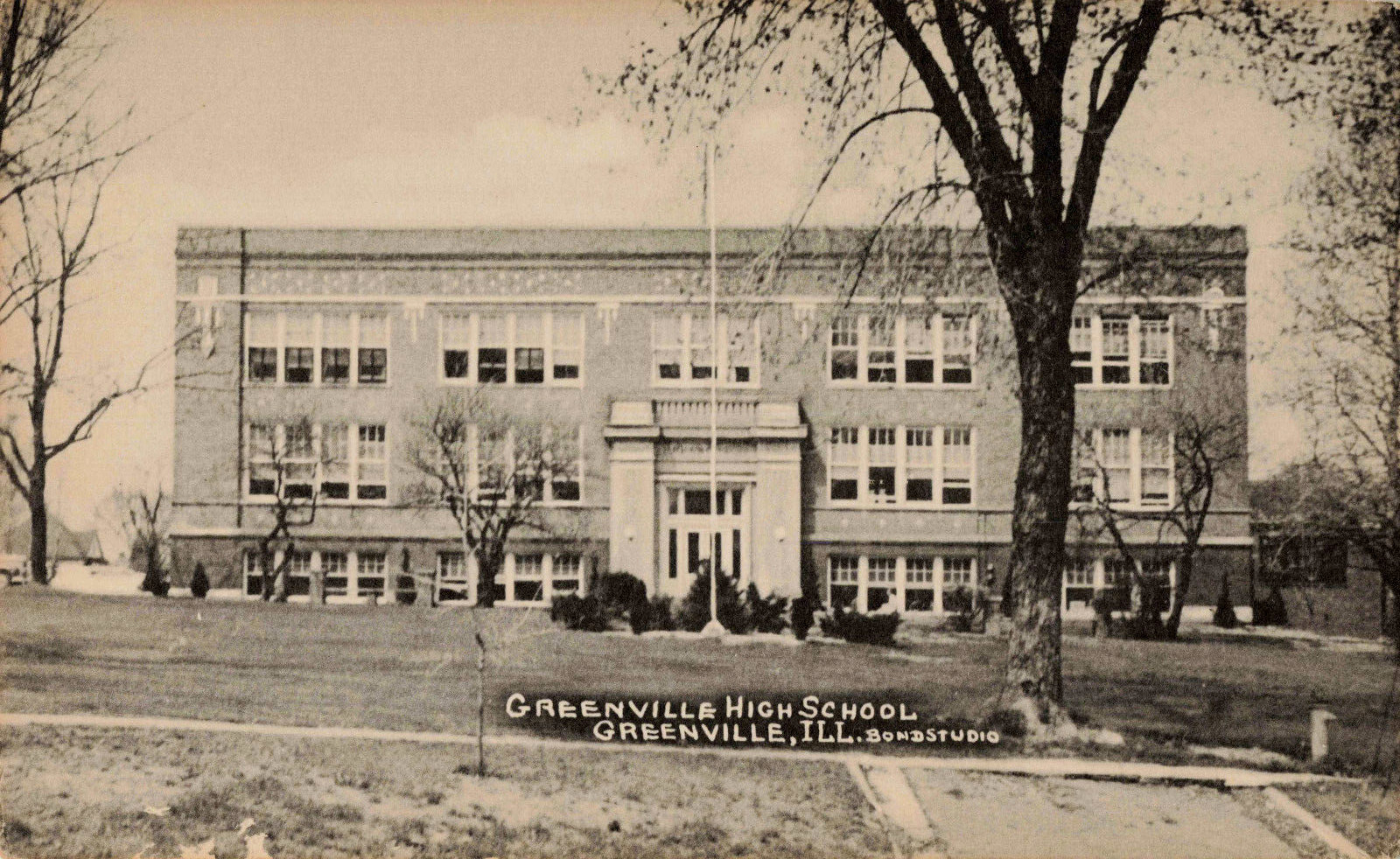 Greenville High School, Greenville, Illinois. - Divided Back Unposted RPPC