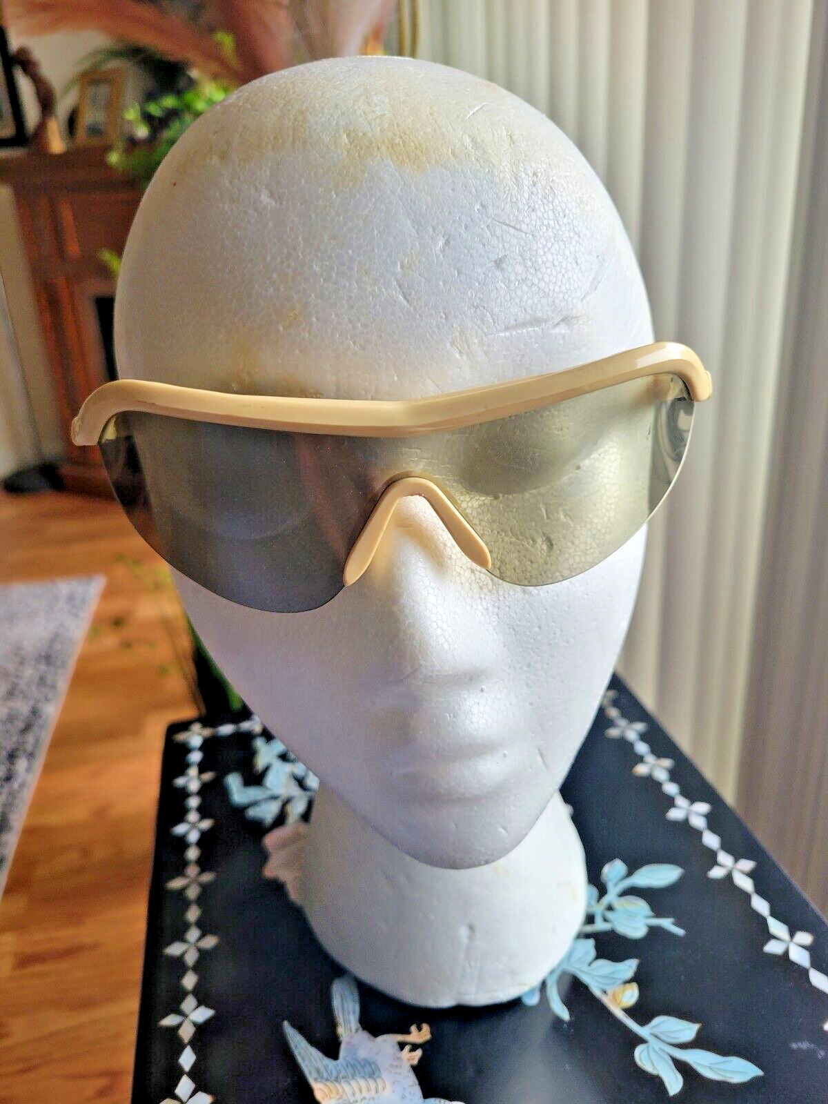 RARE American Optical Polaroid Ivory Sand Womens Sportglas Sunglasses, appr 1947