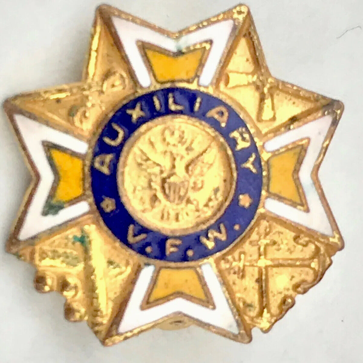 VFW Auxiliary Service Pin Vintage Gold Tone Enamel
