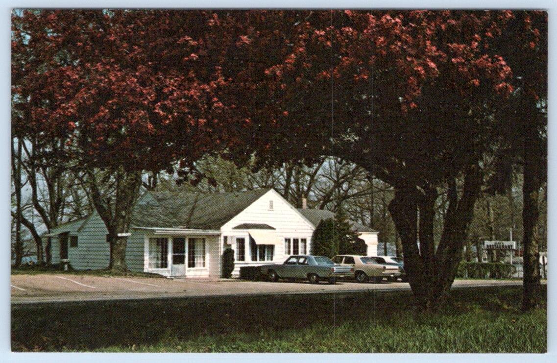 CLAY\'S RESTAURANT INDIANA LAKE COUNTRY LAKE GEORGE EXIT VINTAGE CHROME POSTCARD