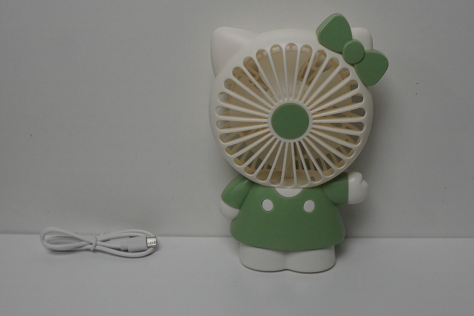 HelloKitty  Fan Handheld USB Charging Portable Electric Fan green white