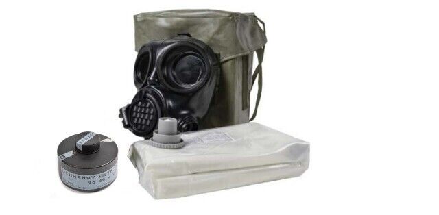 Czech OM-90 Adult Gas Mask w/Filter, Bag & Suit - Small