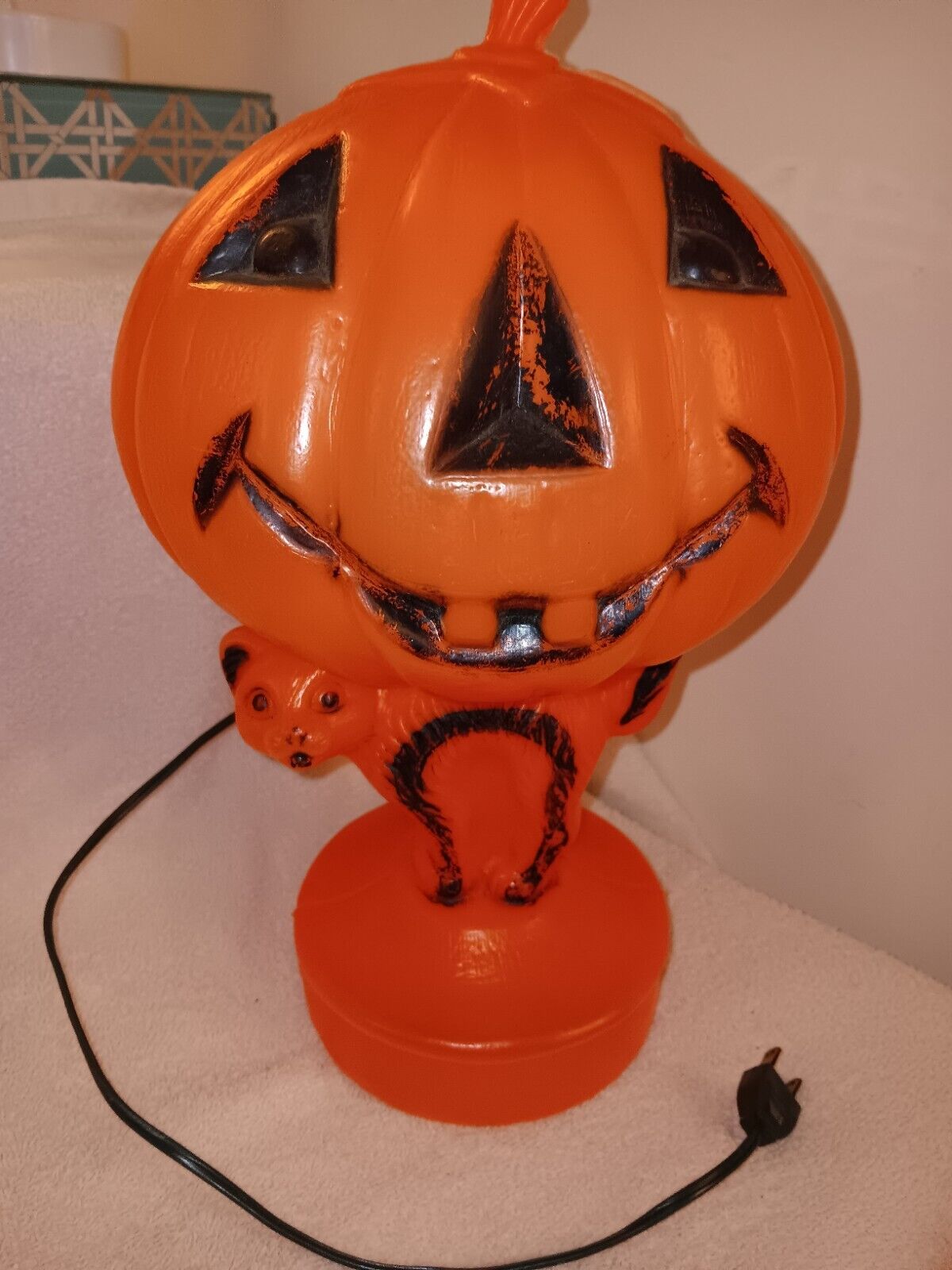 Vintage Halloween Blow Mold Jack O Lantern Pumpkin & Cat Lights Up 14\