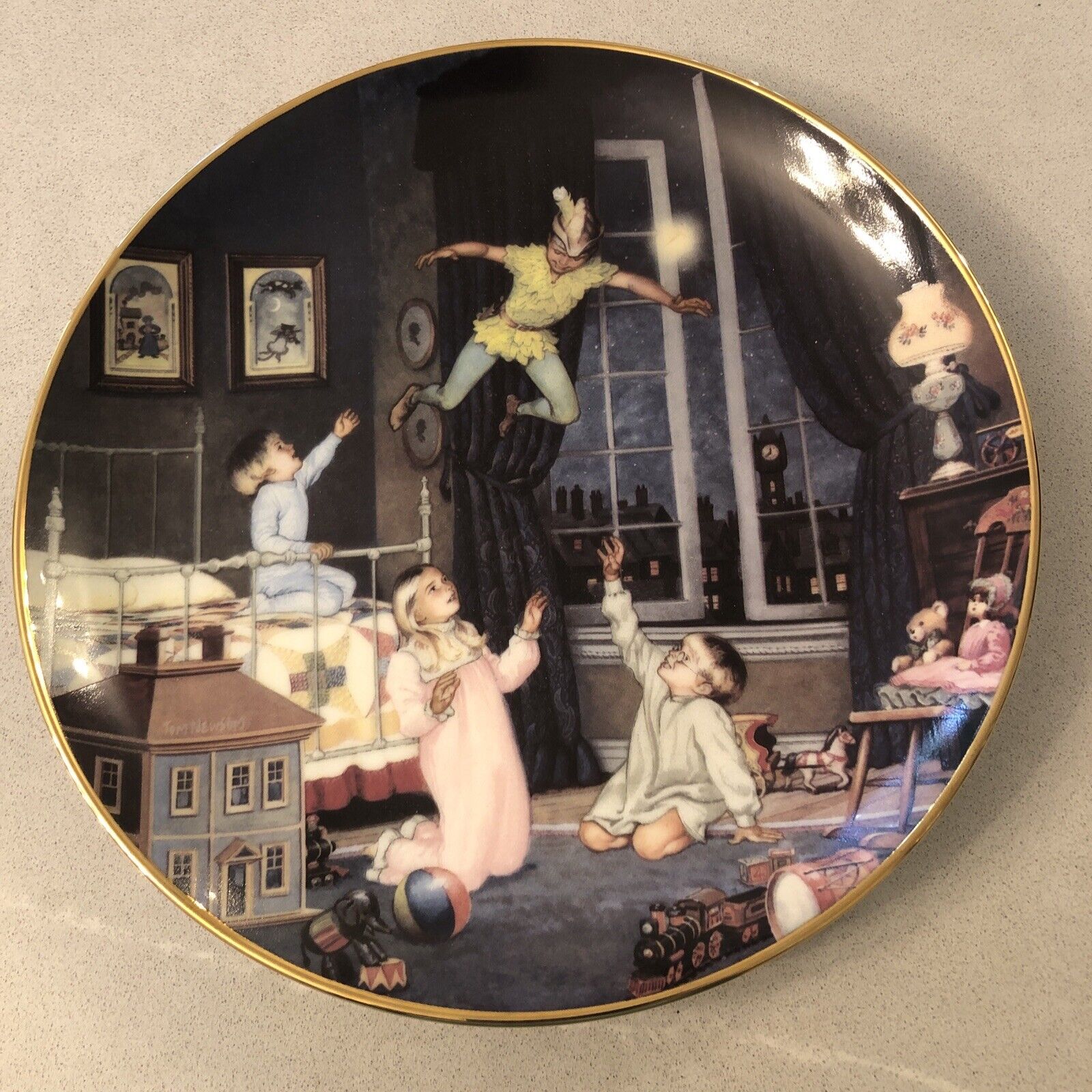 LOOK AT ME Plate The Adventures of Peter Pan Tom Newsom RARE Very Hard to Find
