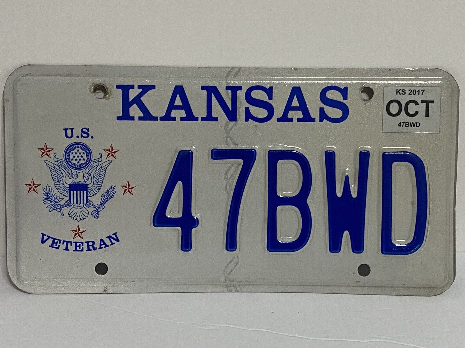 Expired 2017 Kansas State License Plate “US Veteran” Bar/Garage Display 