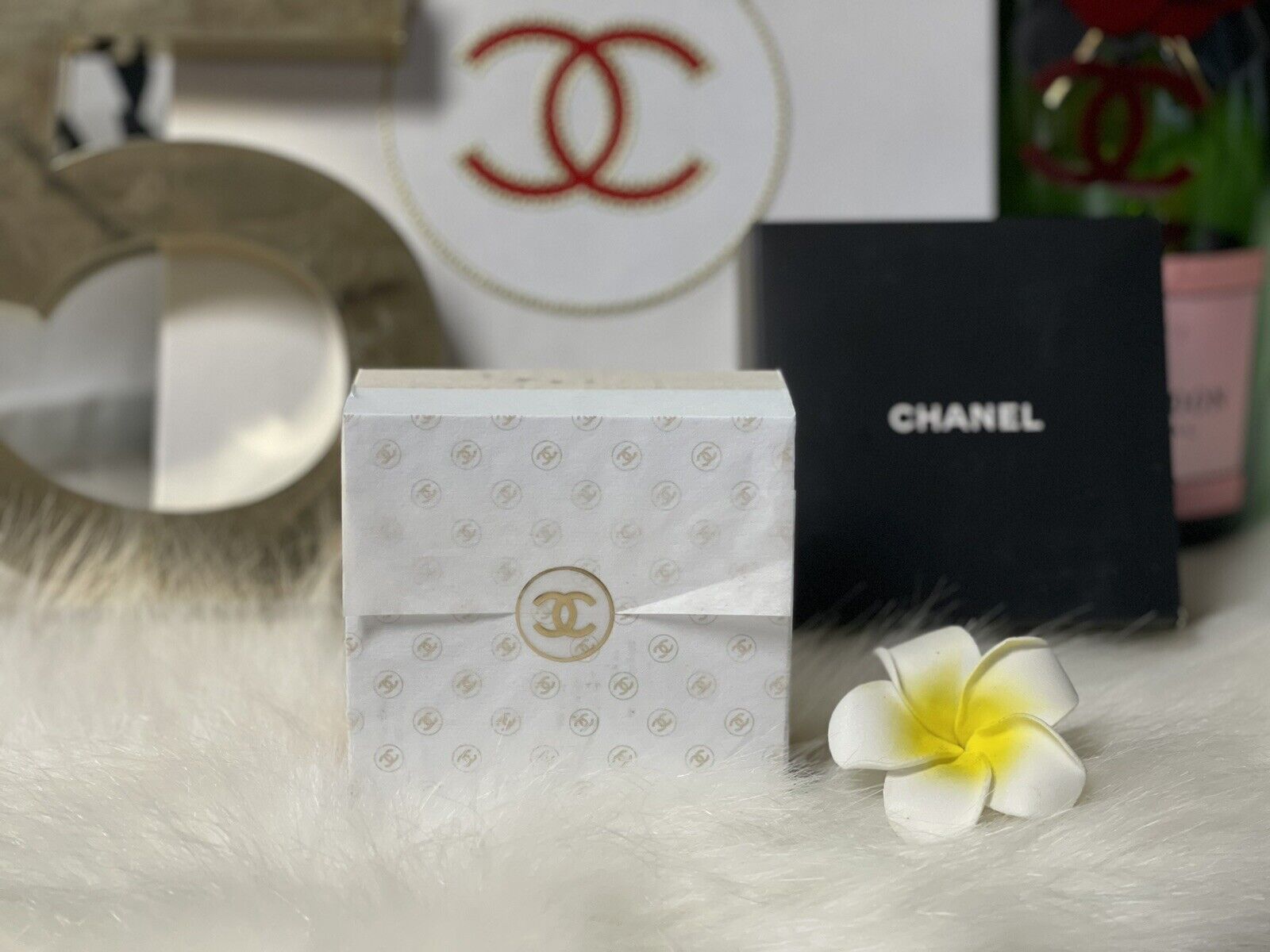 AUTHENTIC CHANEL GOLD BASE NOTEPAD NOTES NEW IN BOX