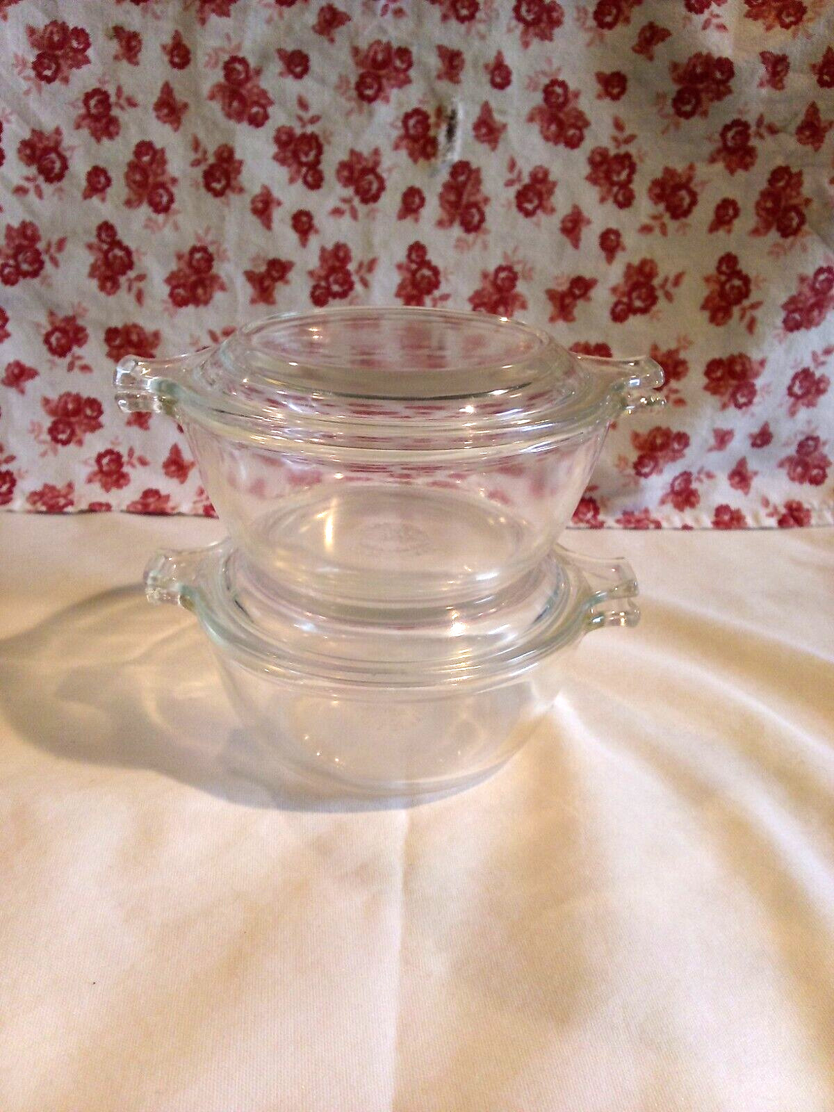 2 Vintage Pyrex 10 oz. Glass Casserole/Refrigerator Dishes # 018 with Lids 680-C
