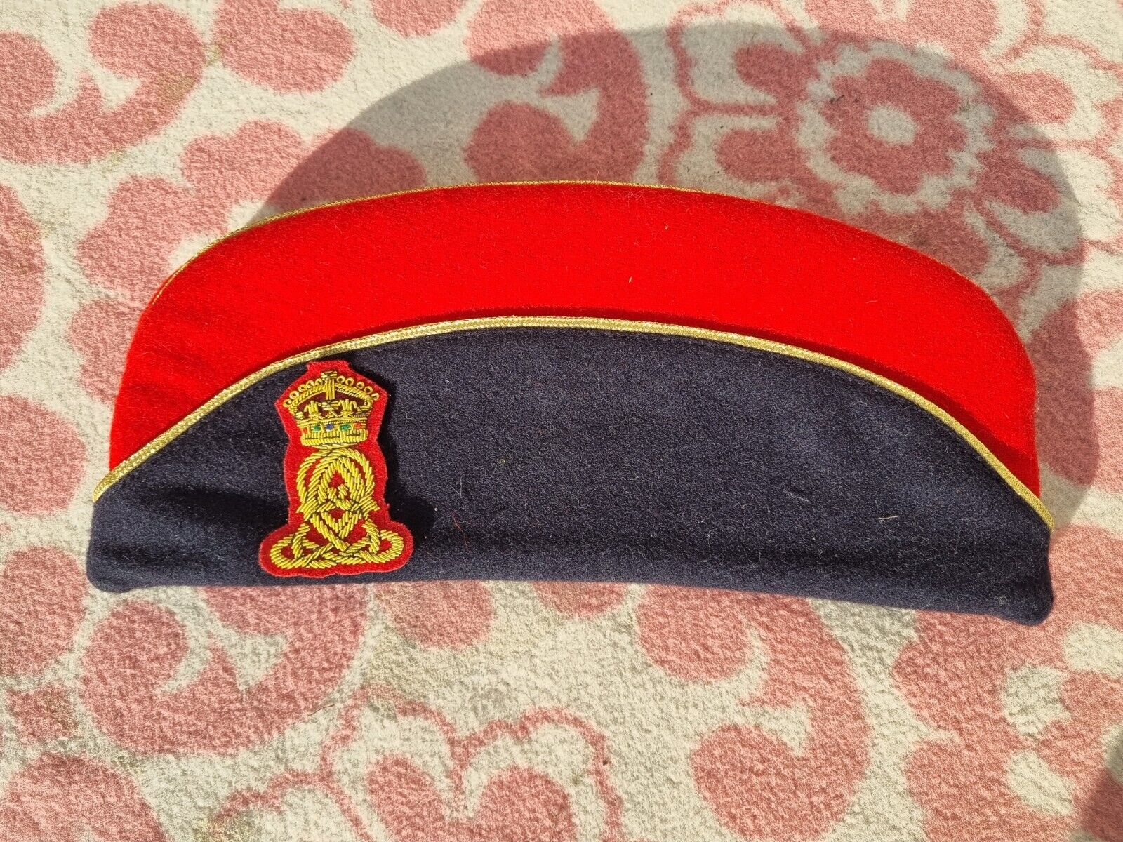 1912 c.; 7th (Queen's Own) Hussars, Major John Freyer side cap c.1912. Condition