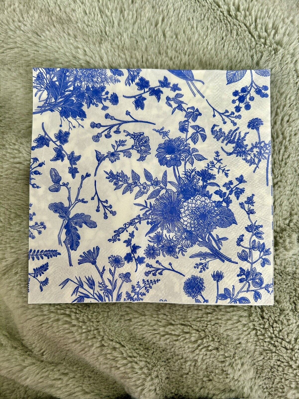 2 Blue And White Floral Paper Napkins.
