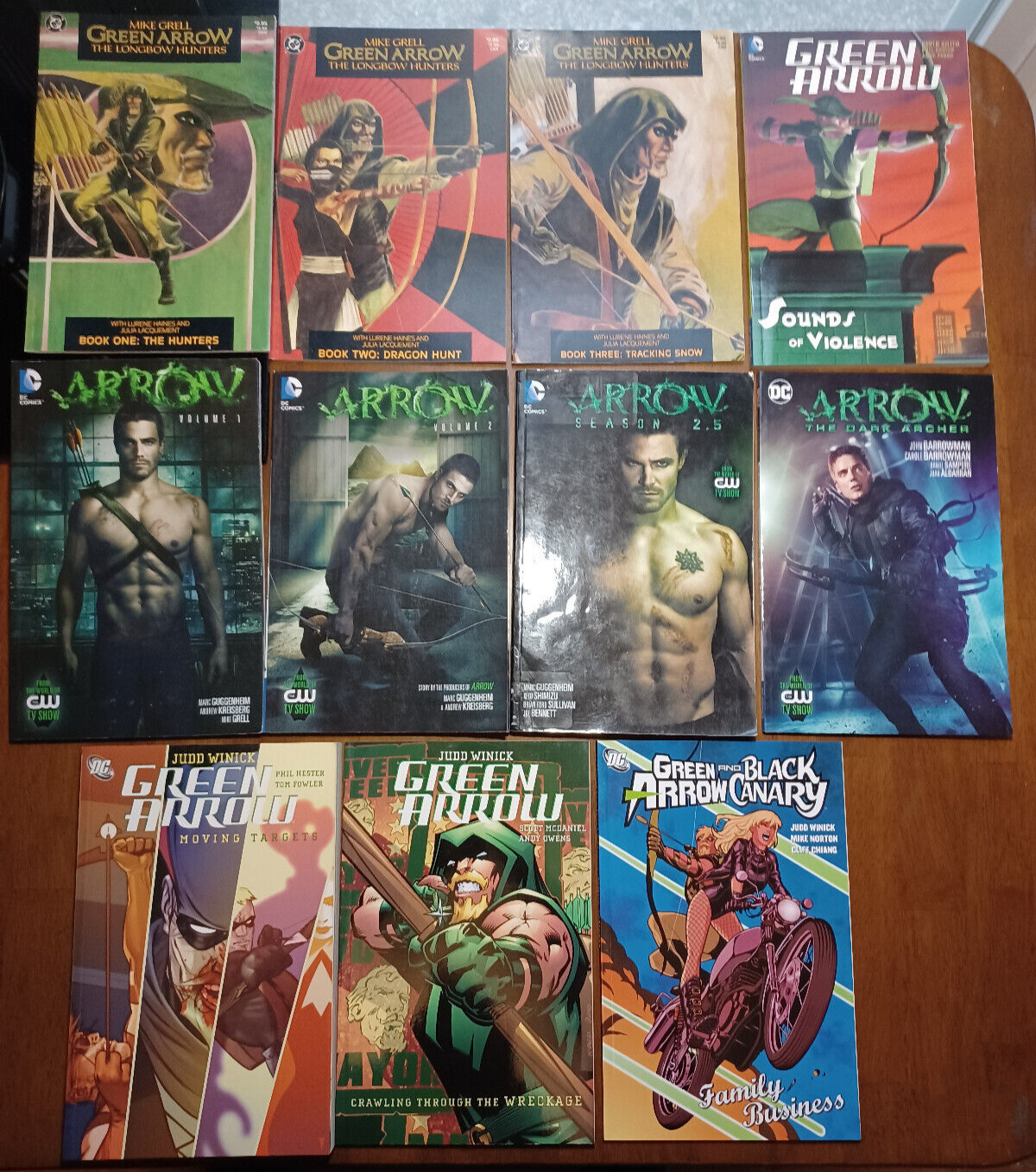 Green Arrow CW DC Comics 11 Trade Paperback Lot of TPBs (Black Canary) 