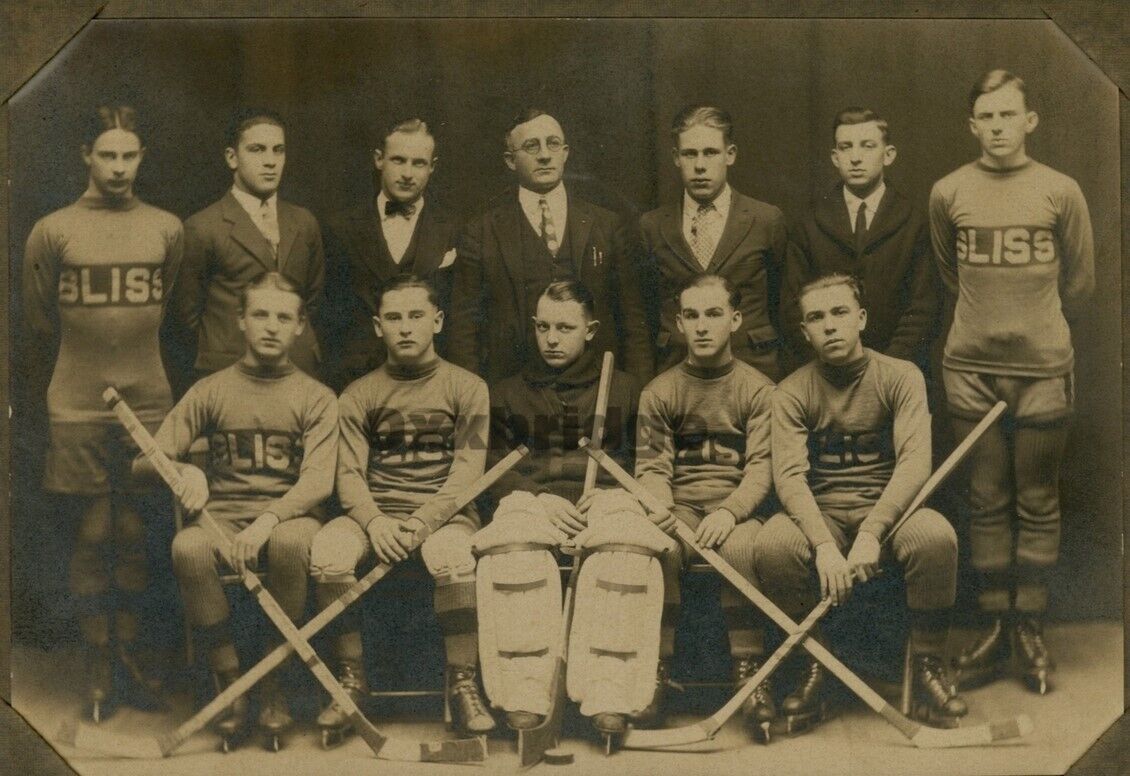 Bliss College 1900 Hockey Team Photo, Lewiston ME Uniform Goalie Sports Vintage