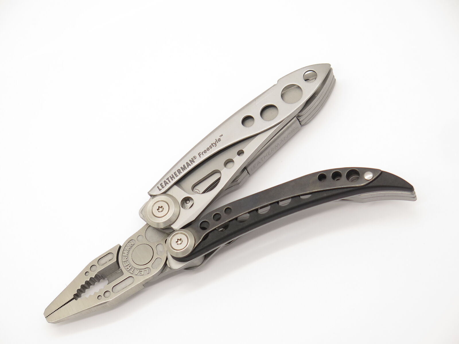 Leatherman Freestyle Stainless 3.37\