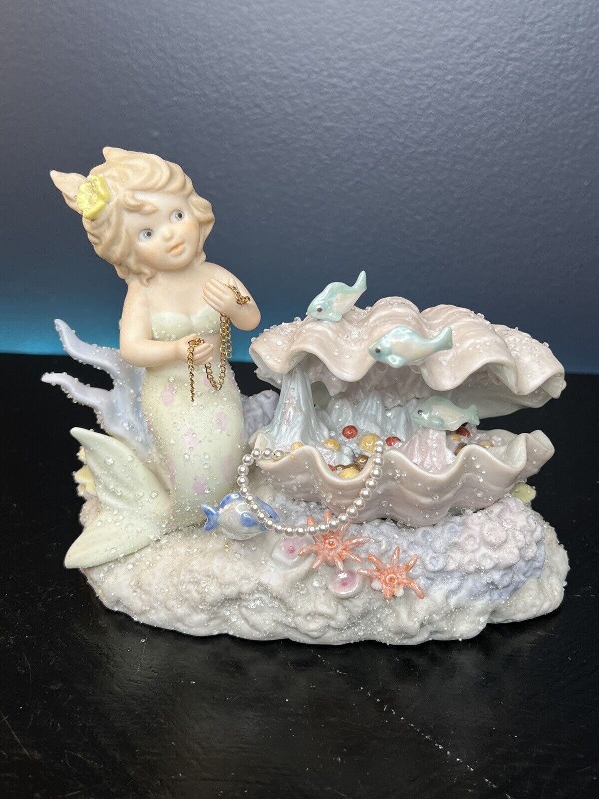 Coral Kingdom By Enesco Pearl Figurine Mermaid Limited Edition Porcelain READ