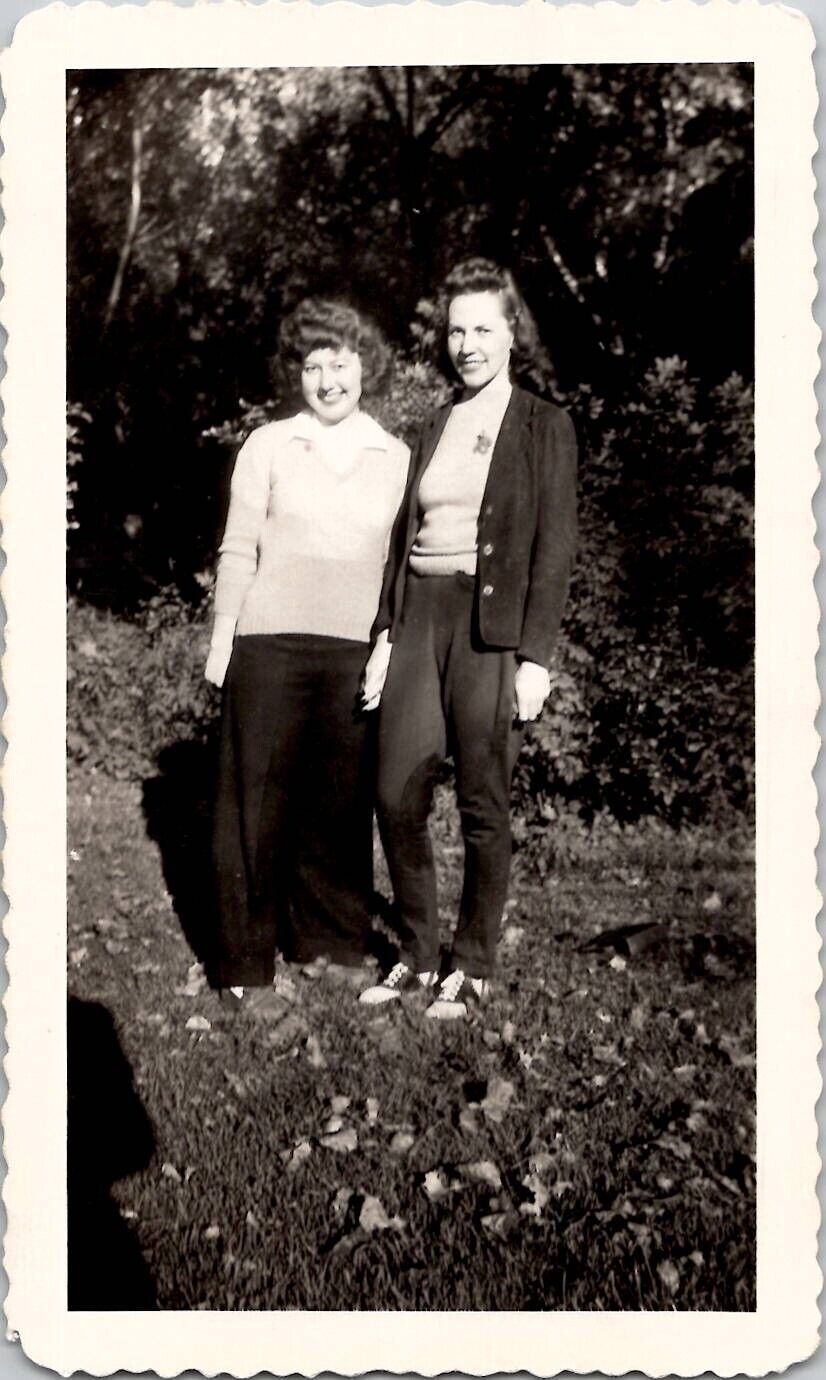 Secret Lesbians Discreetly Holding Hands Minneapolis MN 1940s Vintage Photo