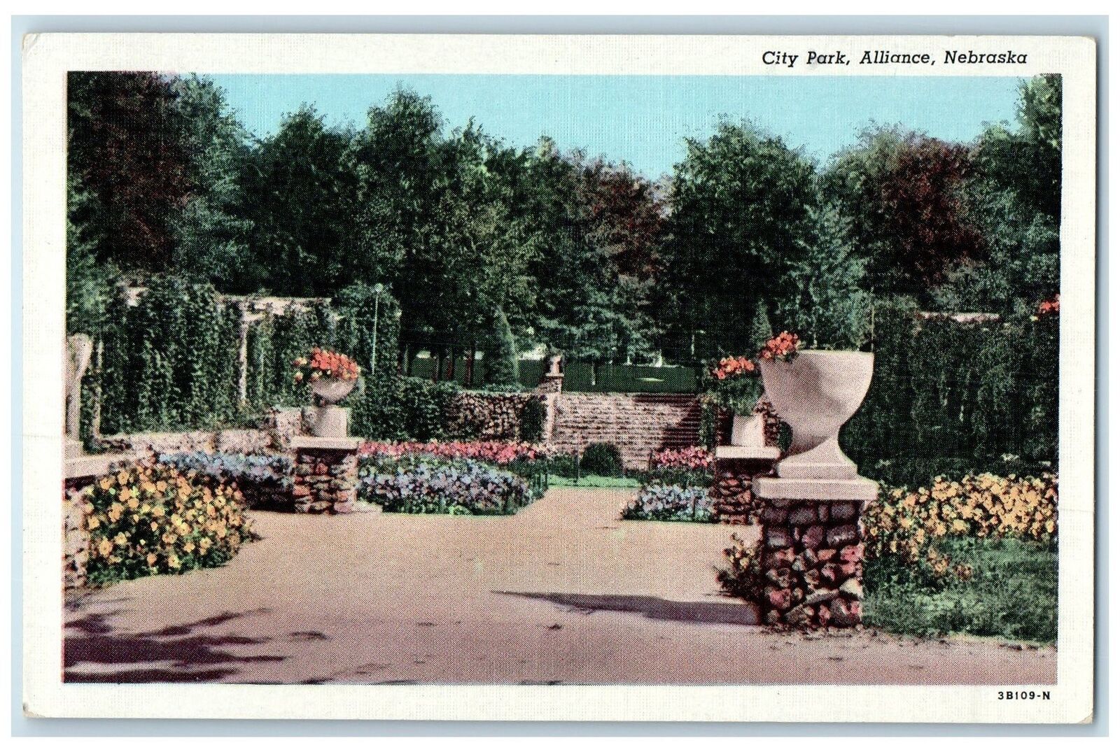 c1940's City Park Trees And Flowers Scene Alliance Nebraska NE Unposted Postcard