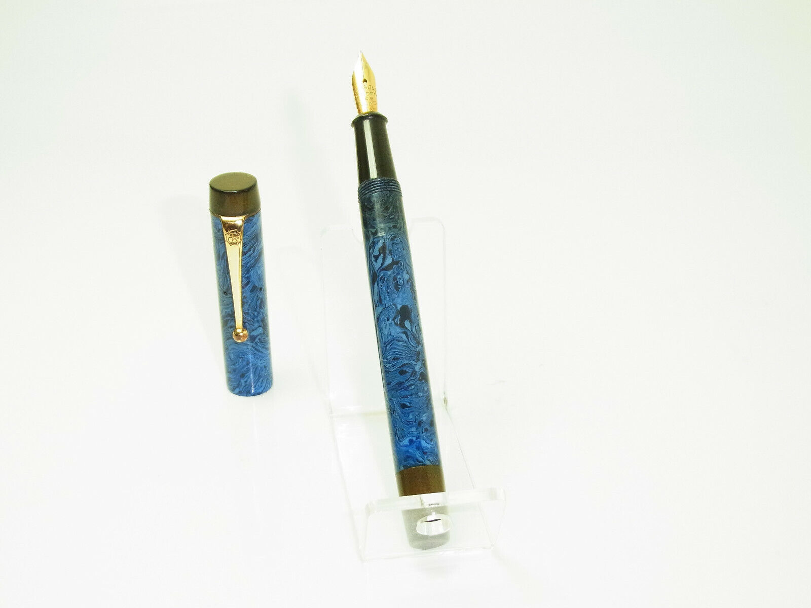 RARE ONOTO De La Rue REGINA Blue Celluloid Plunger Fountain Pen Flexy 14ct M Nib