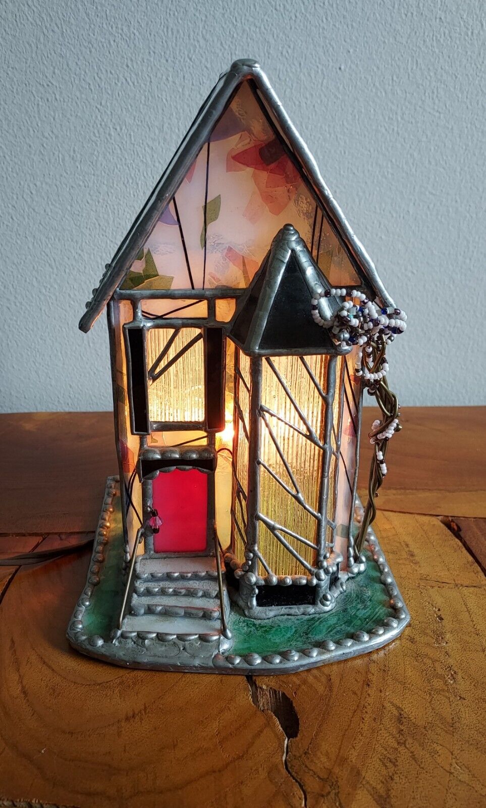 Vintage Art Stained Glass Cottage Night Light 8\