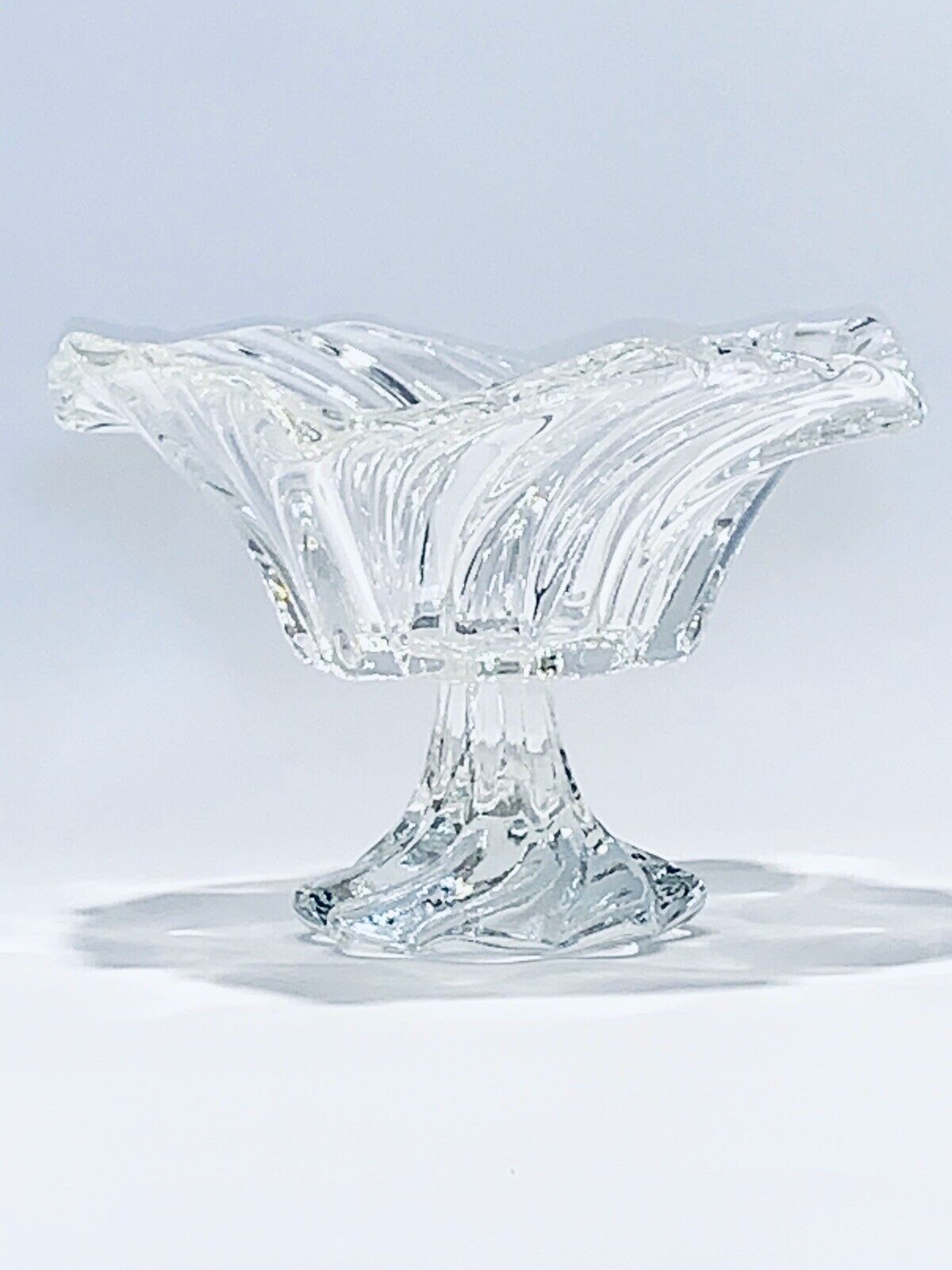 Stunning Vintage In Box Mikasa Crystal Modern Style Candy Dish/ compote