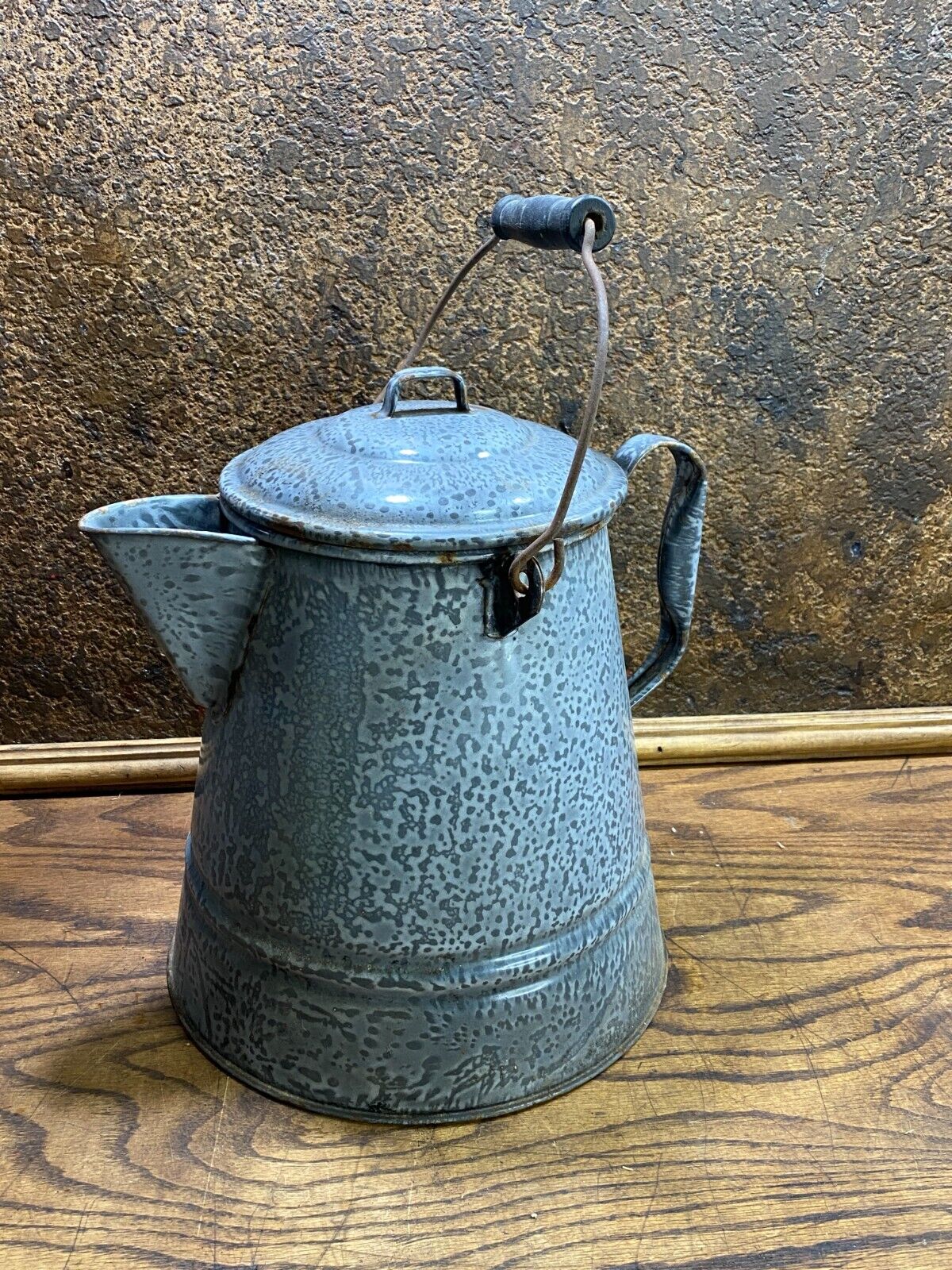 Antique Gray Fleck Graniteware Cowboy Camp Fire Coffee Pot Enamelware  ~ camping