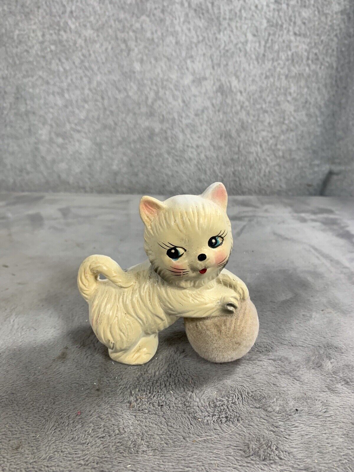 Vintage White Ceramic Kitten on Ball of Yarn Handpainted Figurine, Made in Japan