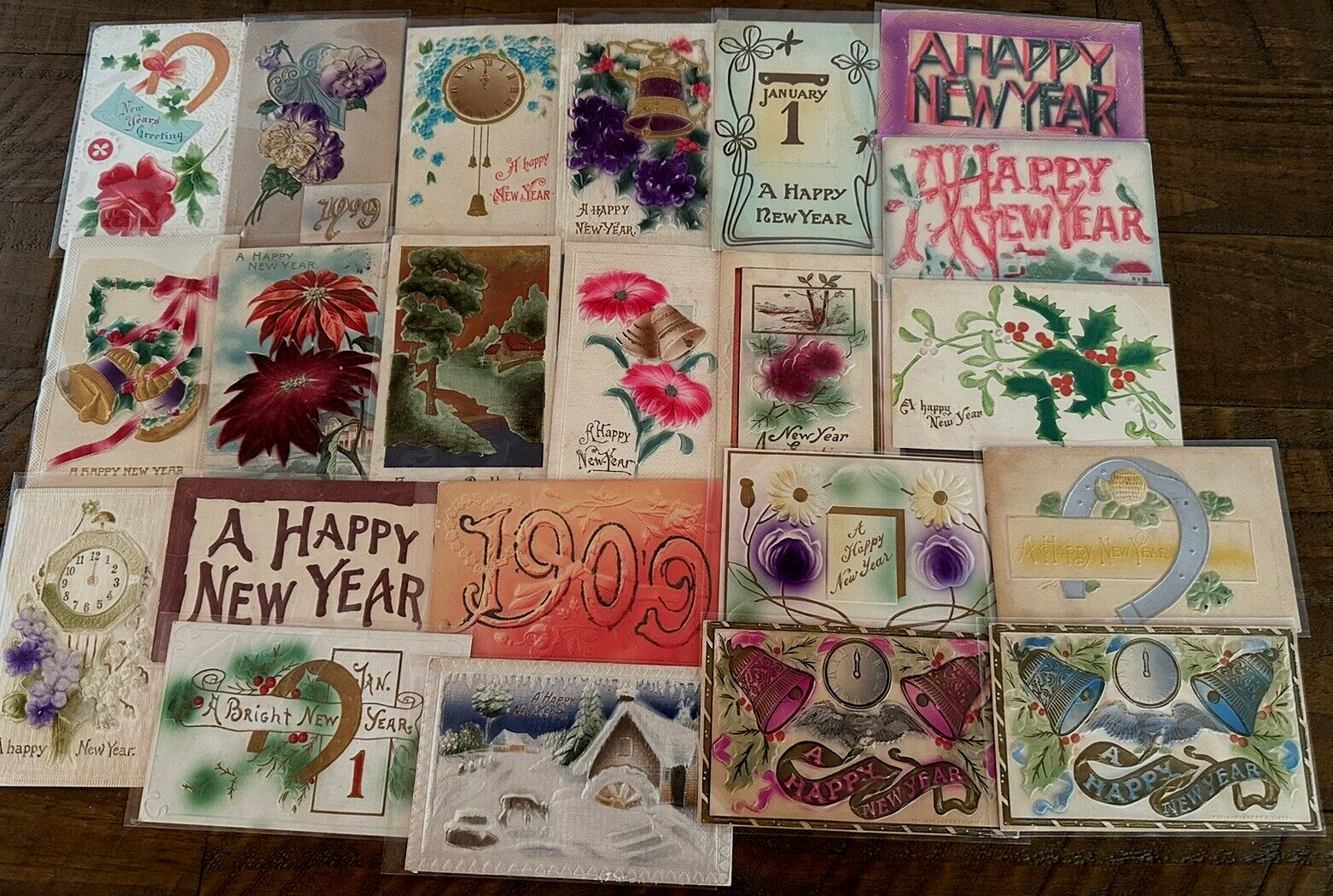 ~Lot of 25 Antique NEW YEAR'S~AIRBRUSHED~Velvet~1900's~Postcards-in sleeves~k143