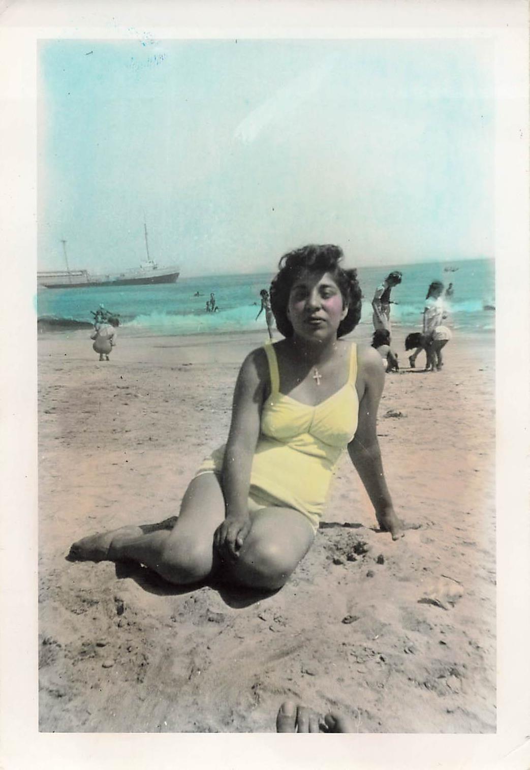 STUNNING 1948 Hand Tinted Snapshot Photo BEAUTIFUL Latina Bikini On Beach INSANE