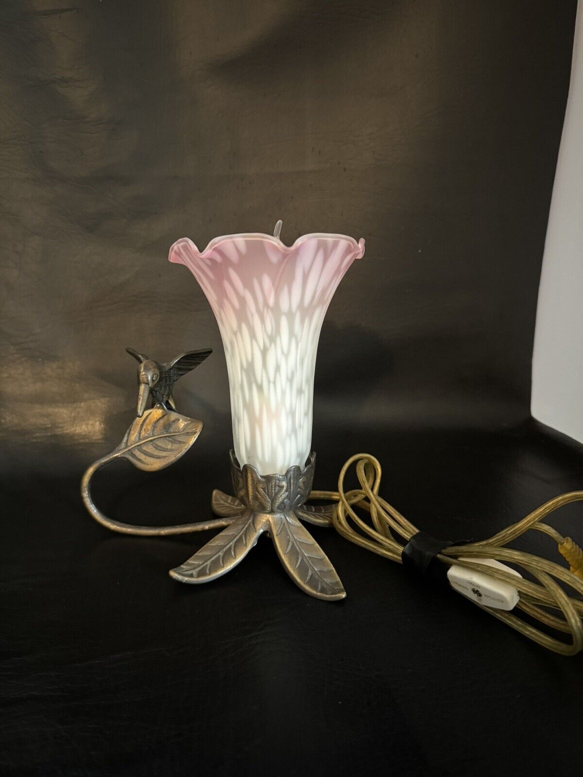 Vintage 7” Table Lamp Flying Hummingbird Tulip LILY Night Light Handblown Glass