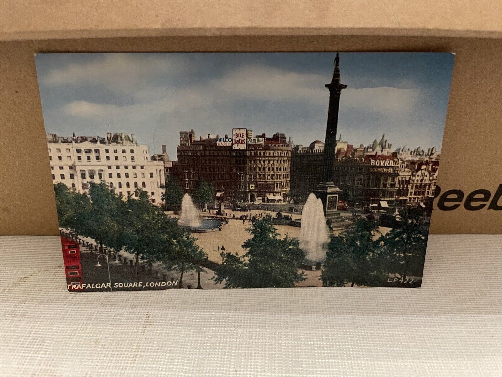 Vtg Postcard Chrome Trafalgar Square London England Unused