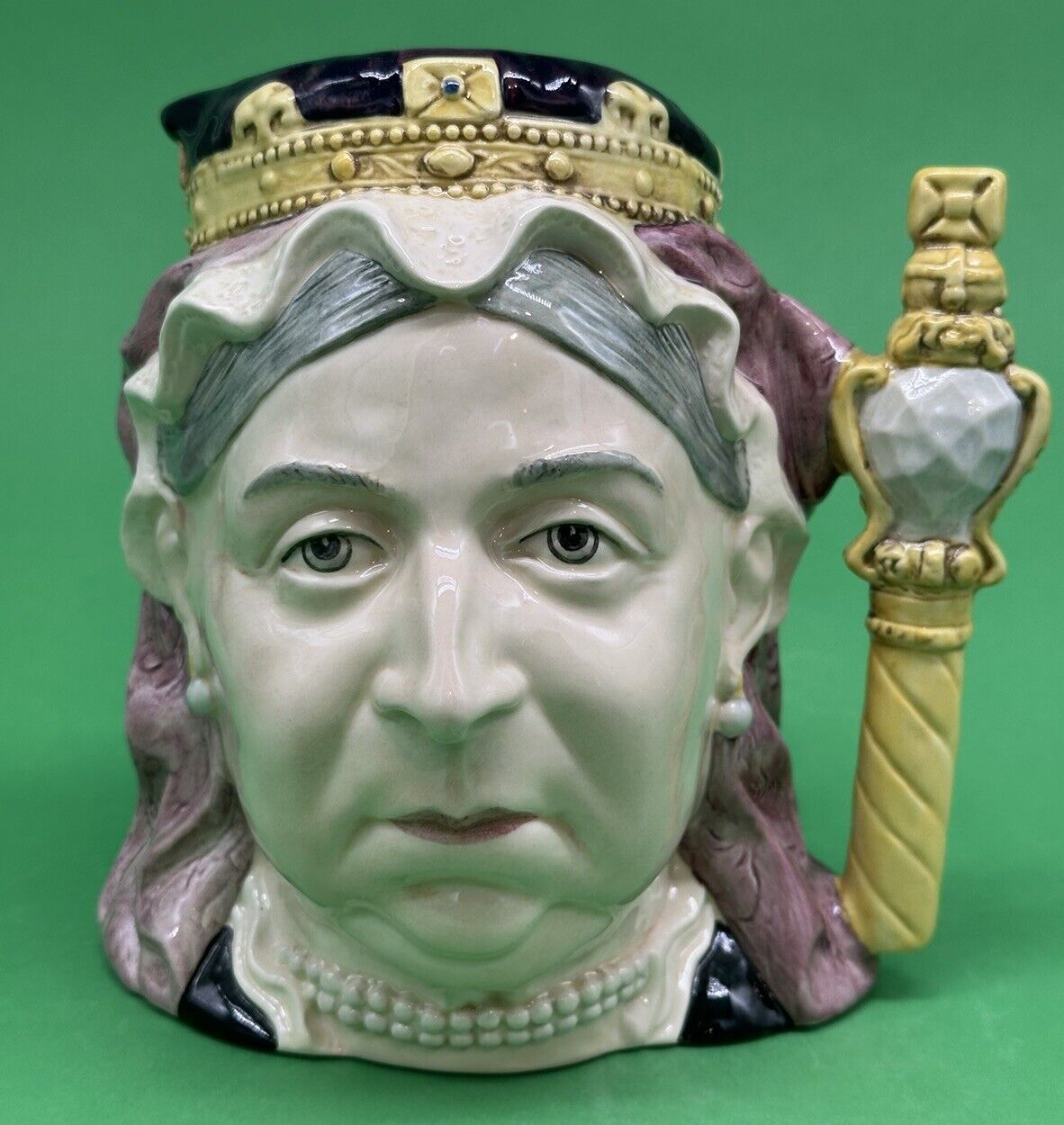 Royal Doulton ‘Queen Victoria’ Character Jug, D6816(1st version-yellow jewel)