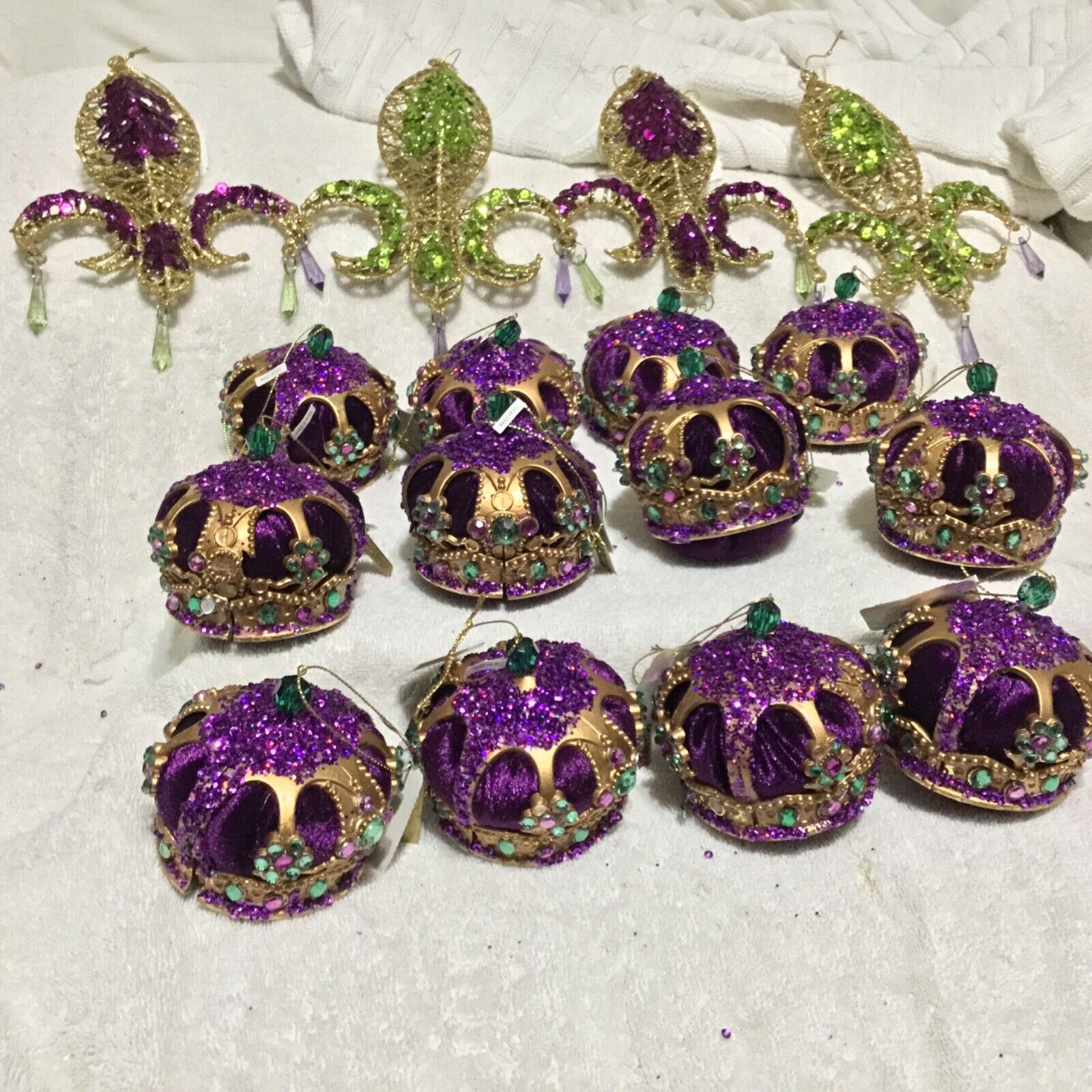 (As Is) 16 Katherine's Collection Mardi Gras Crown & 4 Fleur De Lis Ornaments