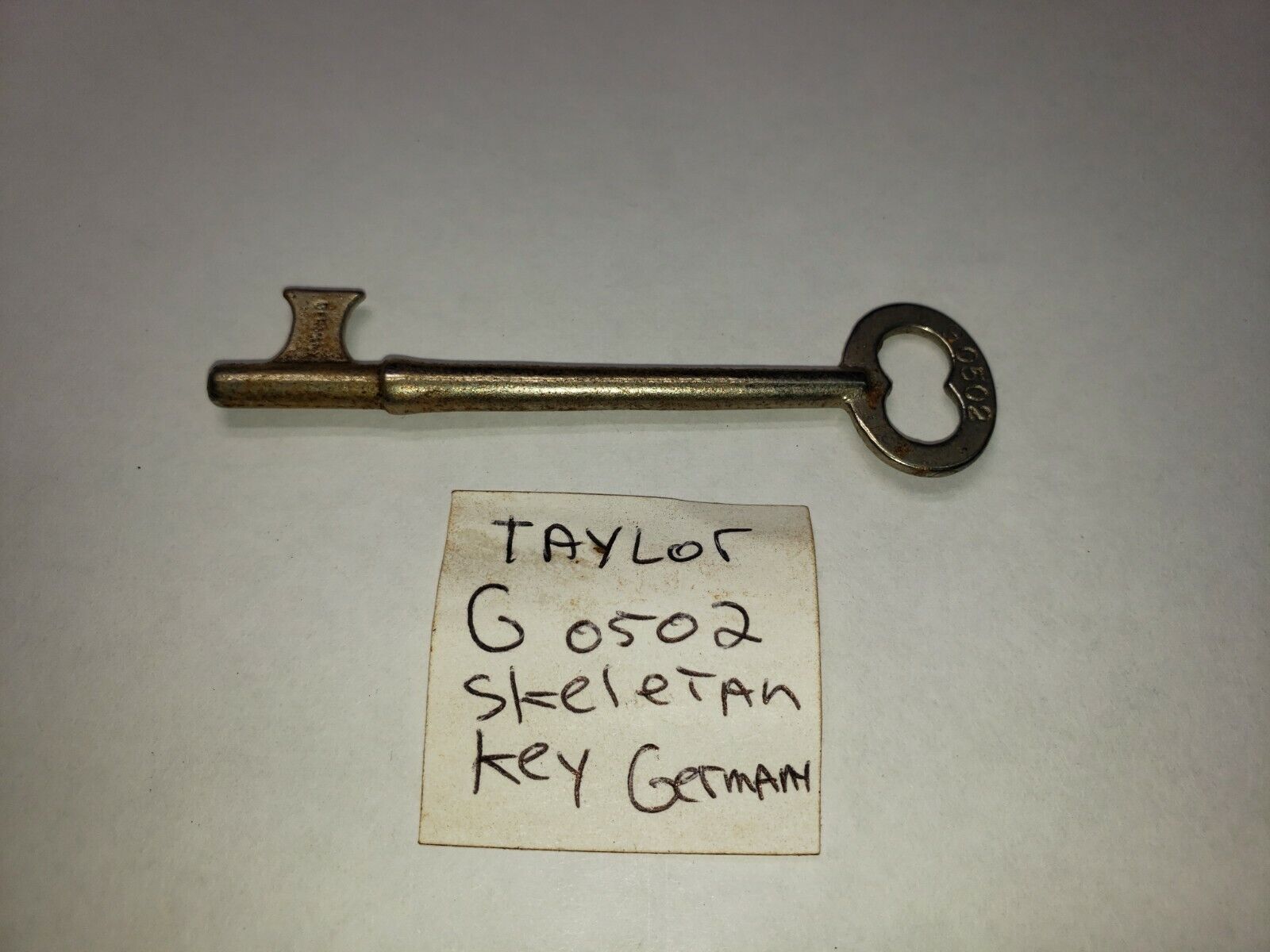 1 Antique Taylor #0502 Solid Barrel Skeleton Keys Germany solid steel 