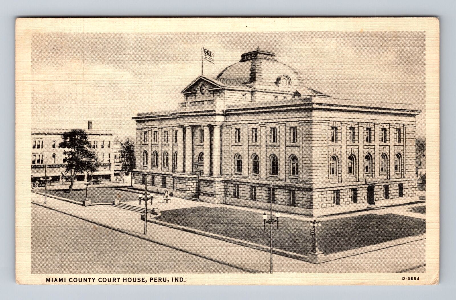 Peru IN-Indiana, Miami County Court House, Antique Vintage c1937 Postcard