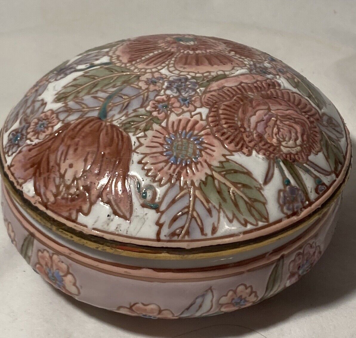 Vintage TOYO Round Lidded Enamel Flowers Floral Trinket Jewelry Box Dish Vanity
