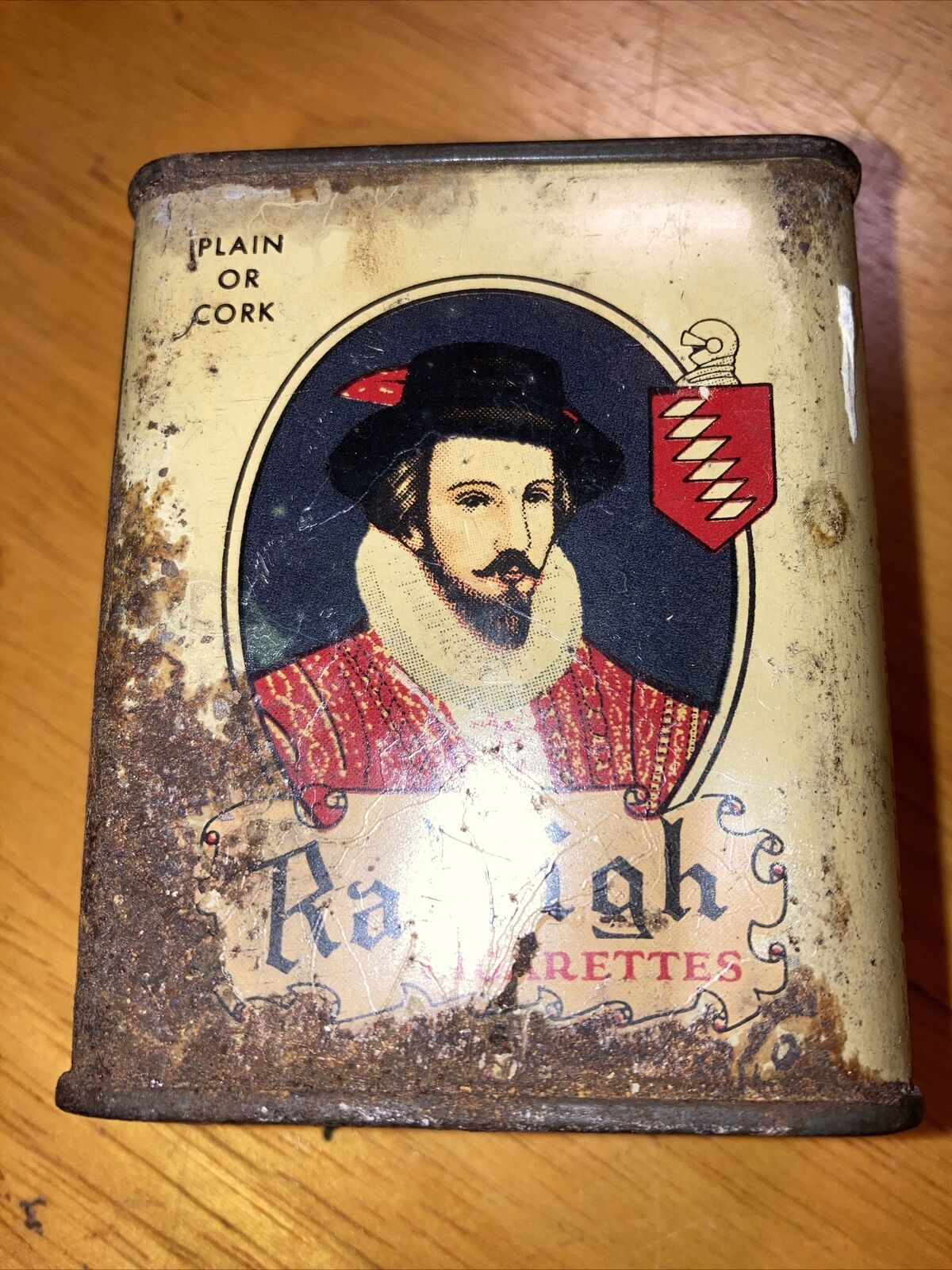 Vintage Sir Walter Raleigh  Cigarette Tobacco Tin Bank ?  Raleigh, Kool, Viceroy
