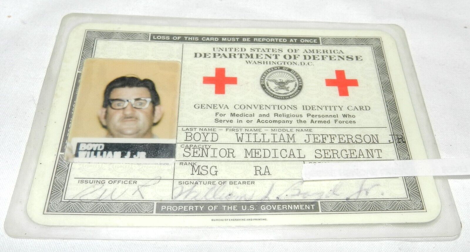 Vintage 1975 U.S. Department of Defense Geneva Conventions ID Card