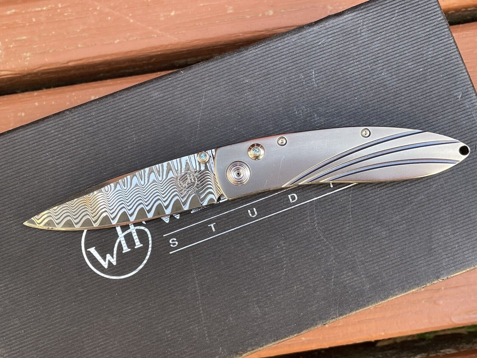 William Henry B12-FTD Folding Knife Damascus Titanium Topaz LE