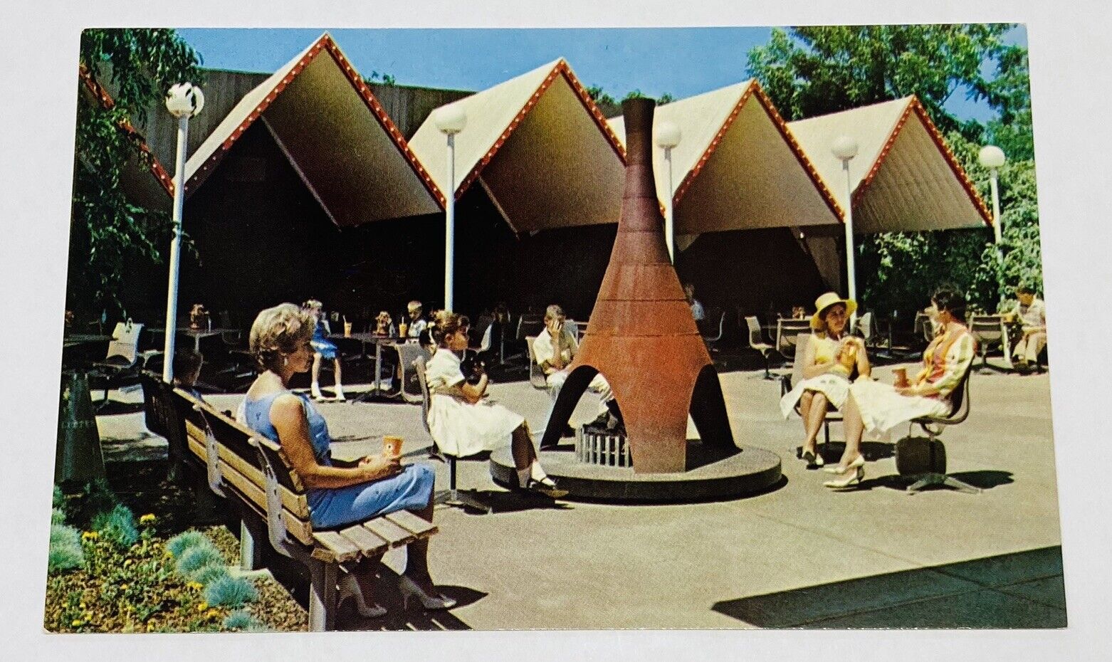 Vintage Postcard Nut Tree Plaza California Unusual Hot Dog Plates Mom’s Area P2