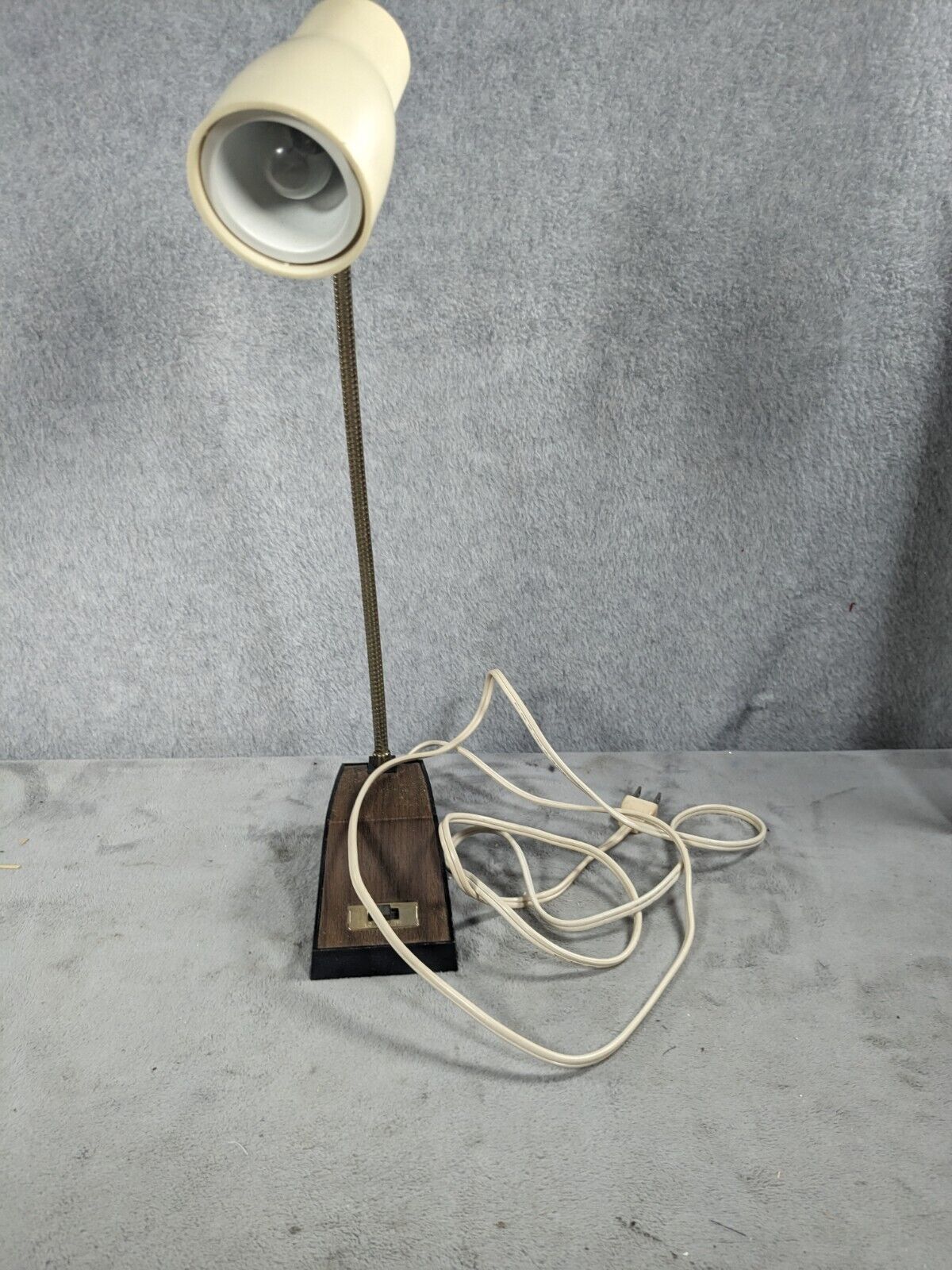 Vintage Universal Lamp Co 1967 Flex Neck Light Model U-720HL
