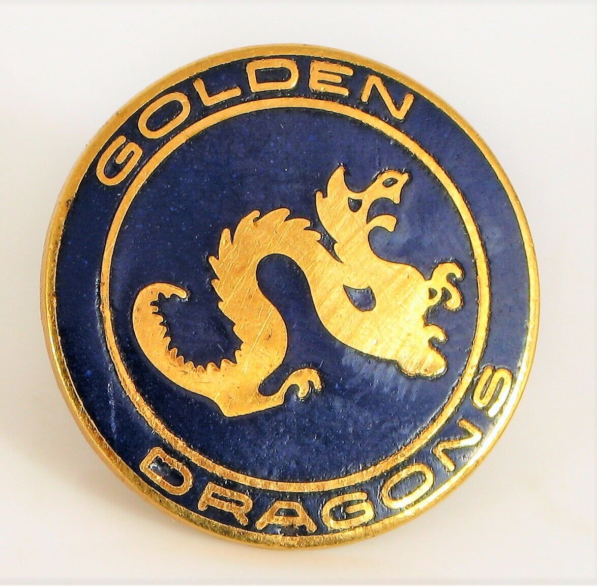 VINTAGE BEAUTIFUL BLUE ENAMEL GOLDEN DRAGONS LAPEL PIN SMALL CLUB FRATERNAL ?